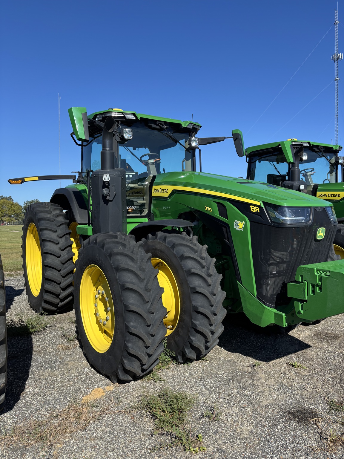 2024 John Deere 8R 370 Image 1