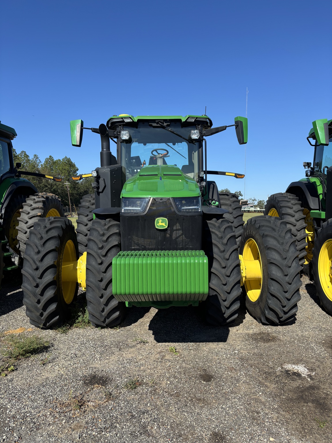 2024 John Deere 8R 370 Image 2