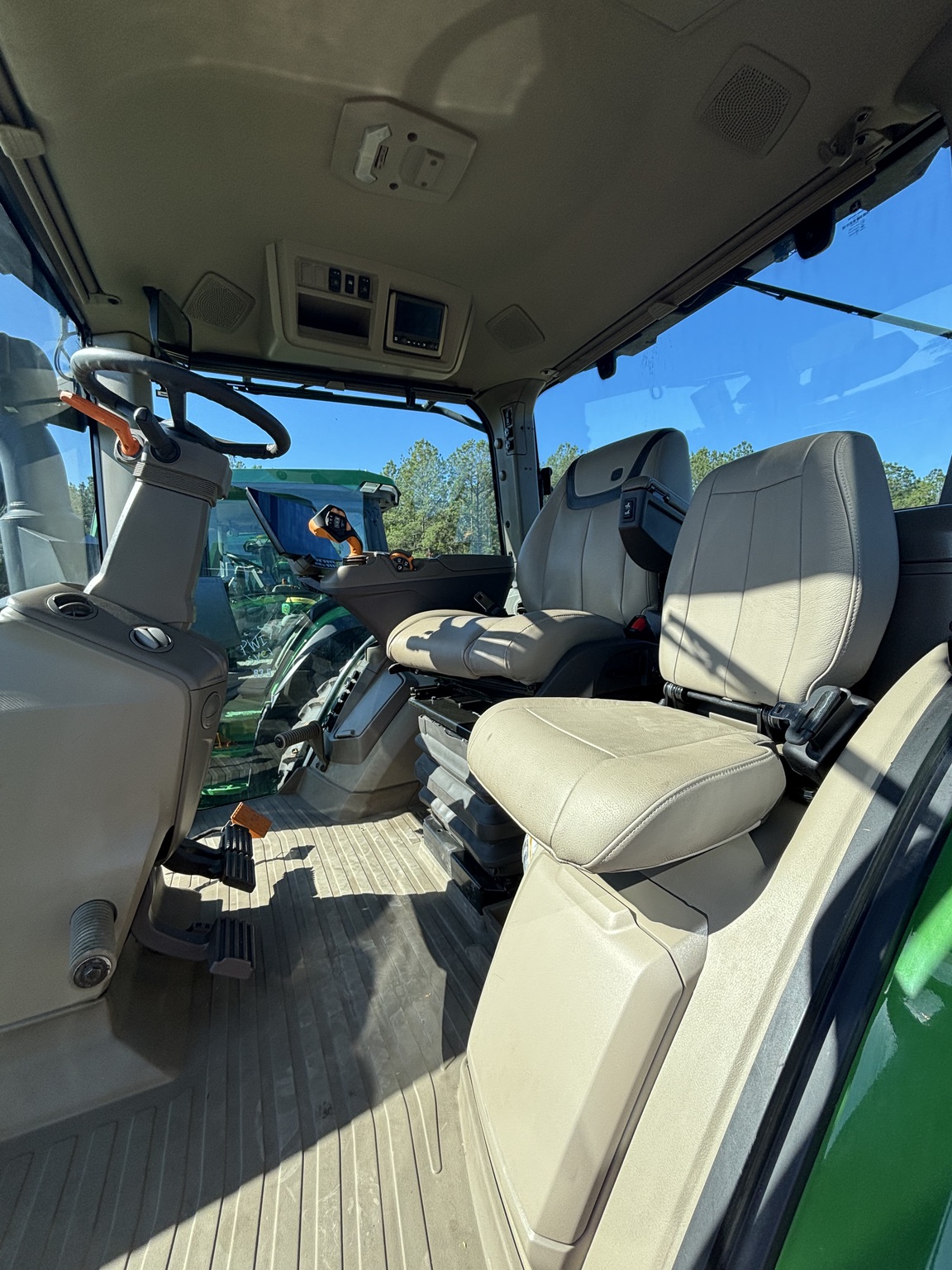 2024 John Deere 8R 370 Image 5