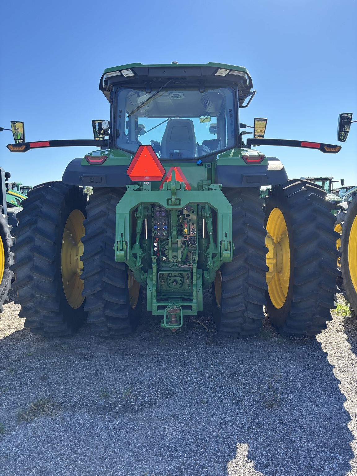 2024 John Deere 8R 370 Image 6