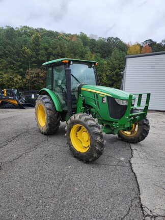 2016 John Deere 5085E