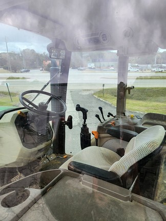 2016 John Deere 5085E