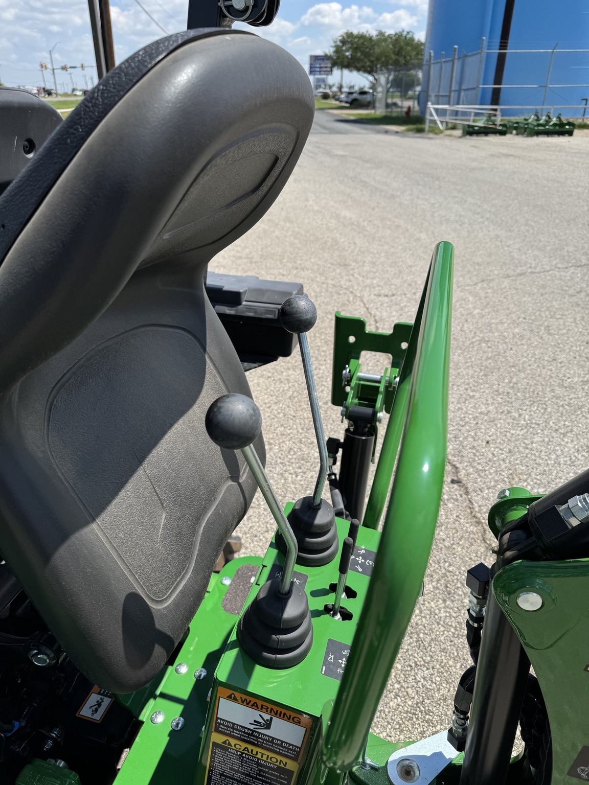 2024 John Deere 1025R Image 6