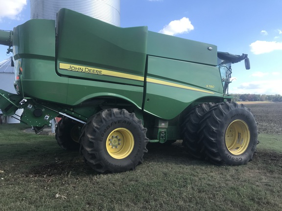 Photo of 2023 John Deere S780