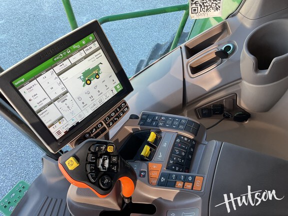 Photo of 2023 John Deere S780