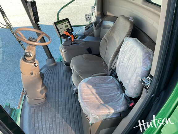 Photo of 2023 John Deere S780
