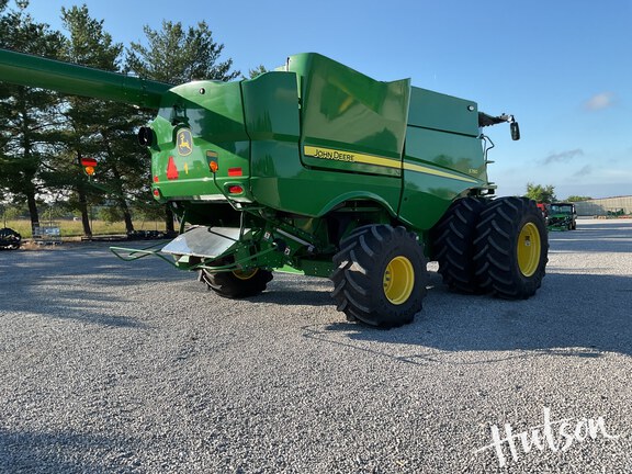 Photo of 2023 John Deere S780