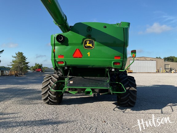Photo of 2023 John Deere S780