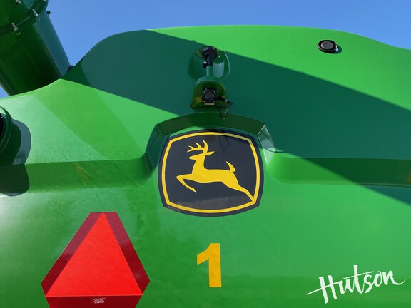 Photo of 2023 John Deere S780