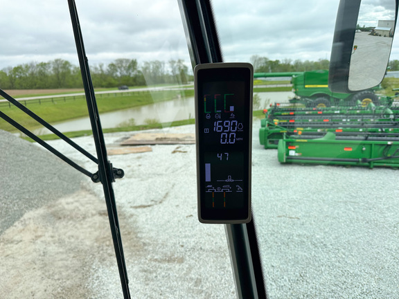 2020 John-Deere S780