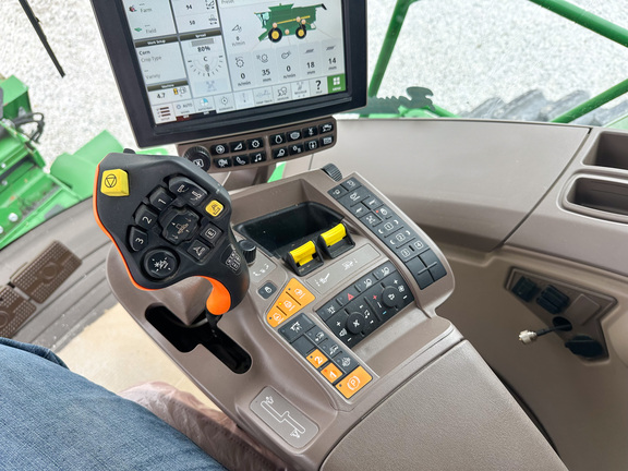 2020 John-Deere S780