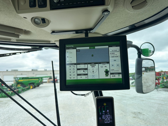 2020 John-Deere S780