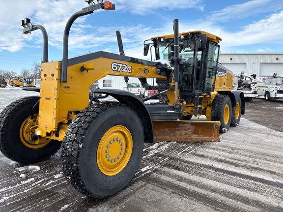 Photo of a 2019 John Deere 672G