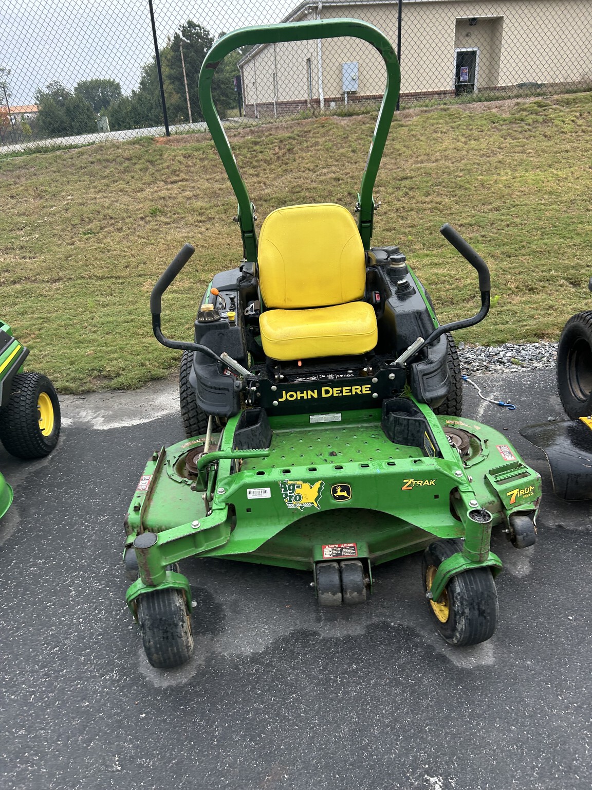 2014 John Deere Z930M Image 1