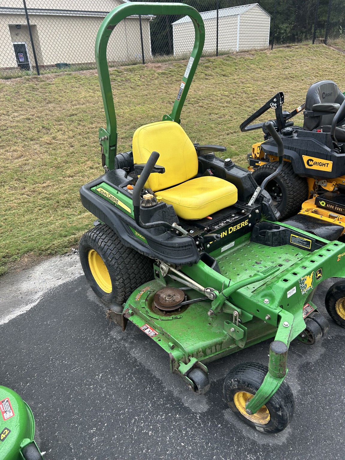 2014 John Deere Z930M Image 2