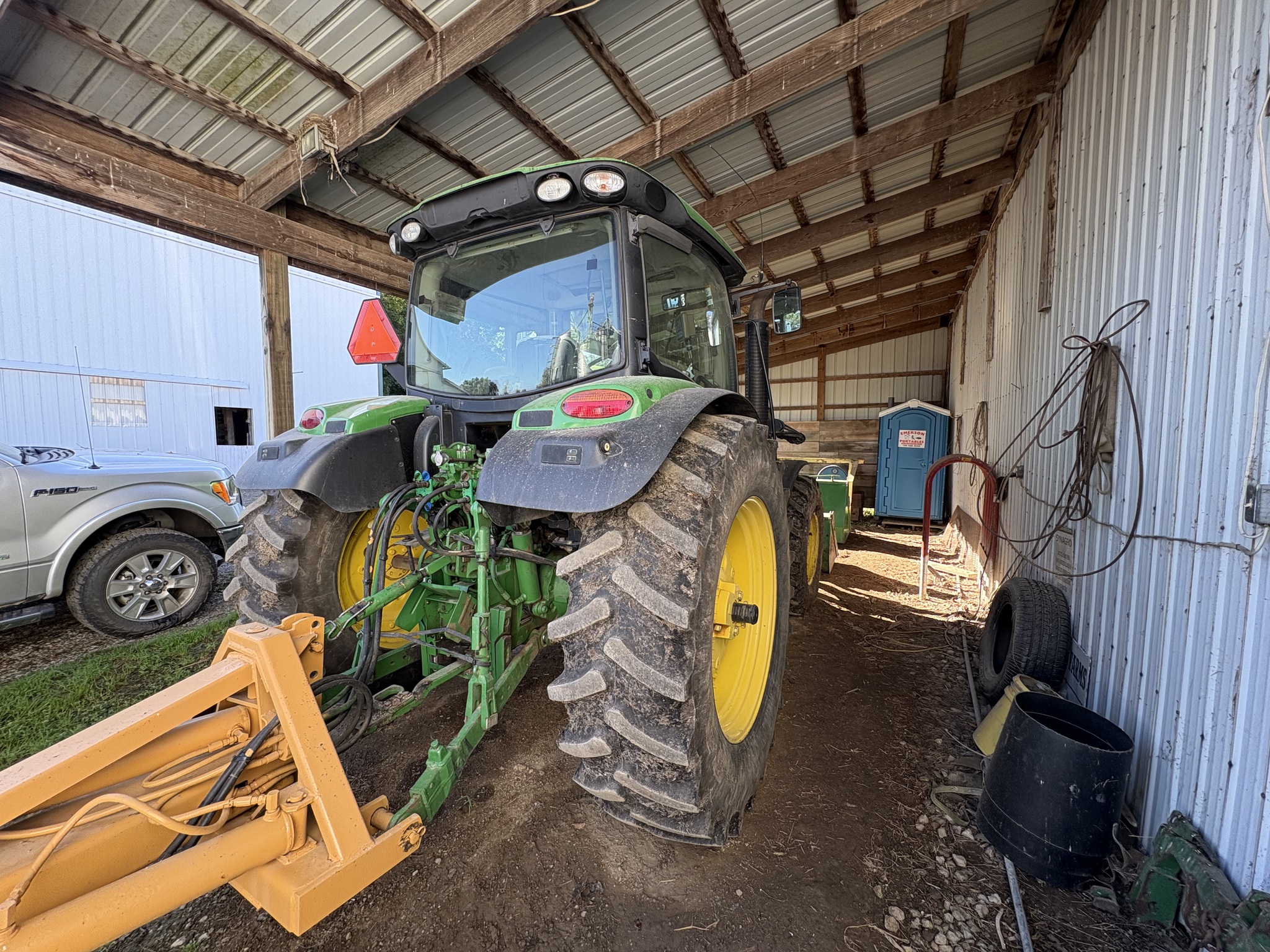 2013 John Deere 6125R Image 8