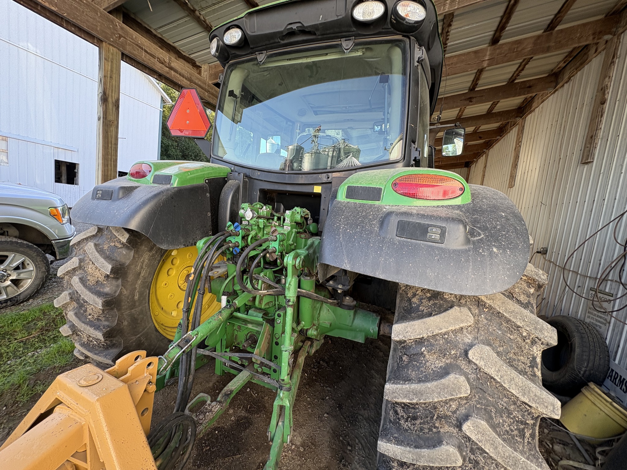 2013 John Deere 6125R Image 14