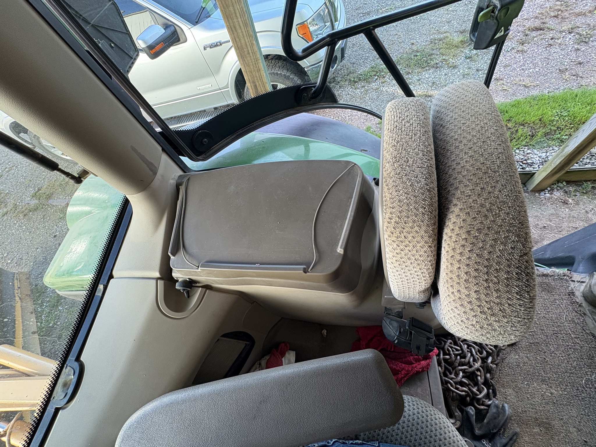 2013 John Deere 6125R Image 28