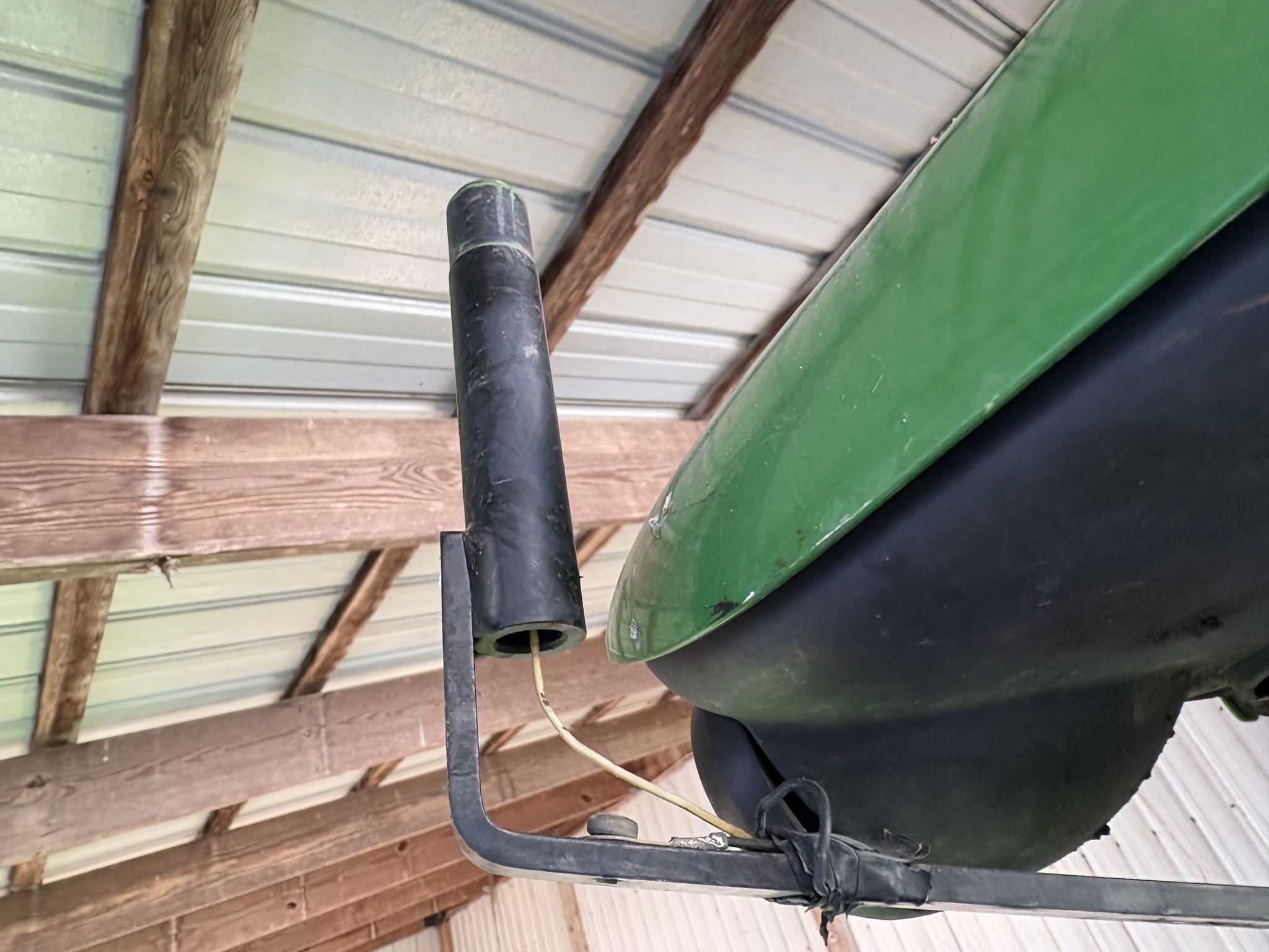 2013 John Deere 6125R Image 32