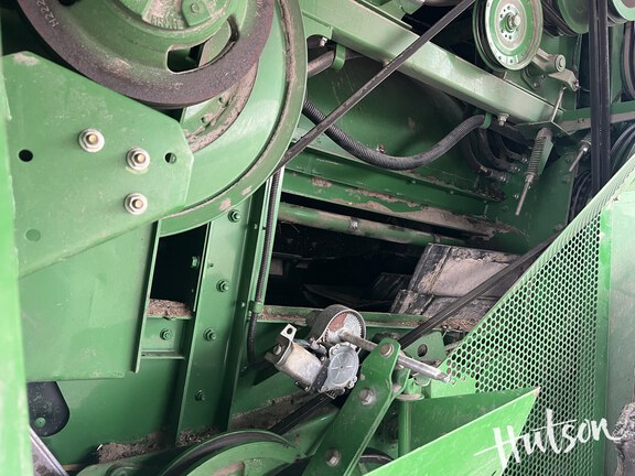 Photo of 2013 John Deere S680