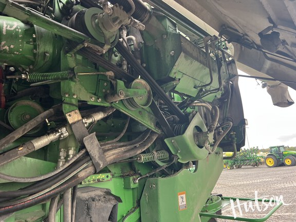 Photo of 2013 John Deere S680