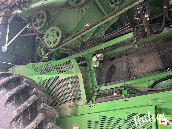 Photo of 2013 John Deere S680