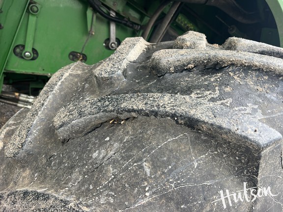 Photo of 2013 John Deere S680