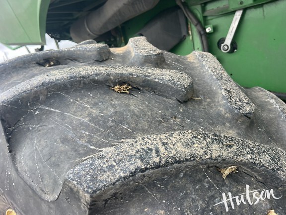 Photo of 2013 John Deere S680