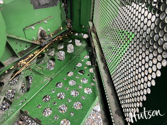 Photo of 2013 John Deere S680