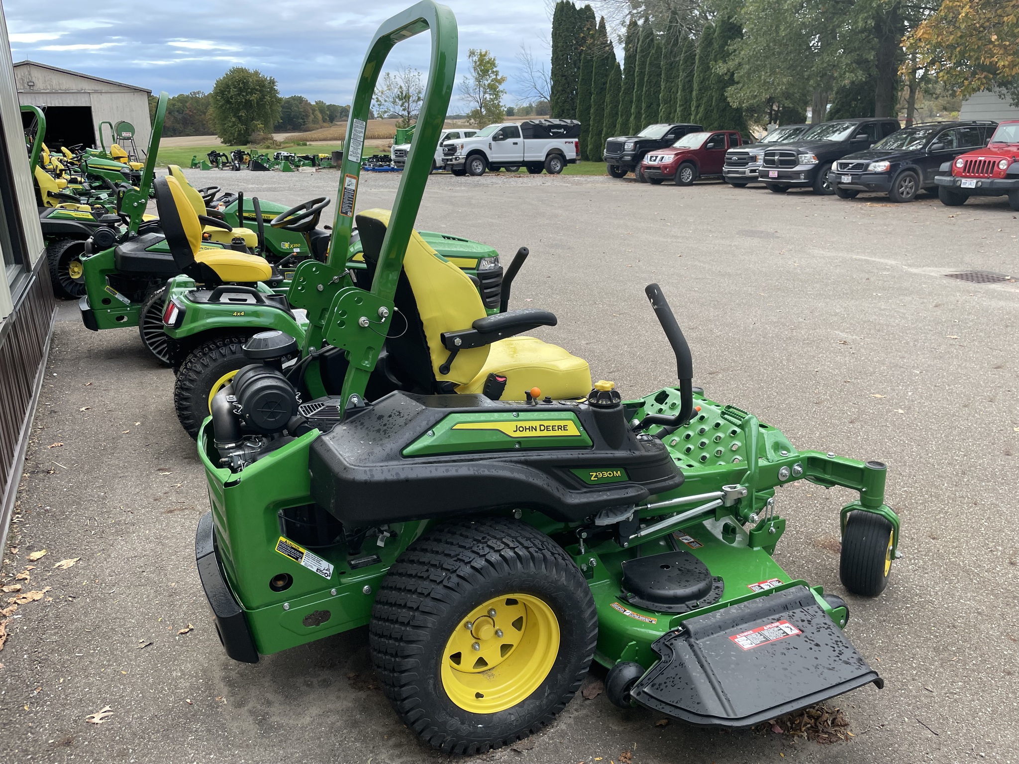 2025 John Deere Z930M Image 4