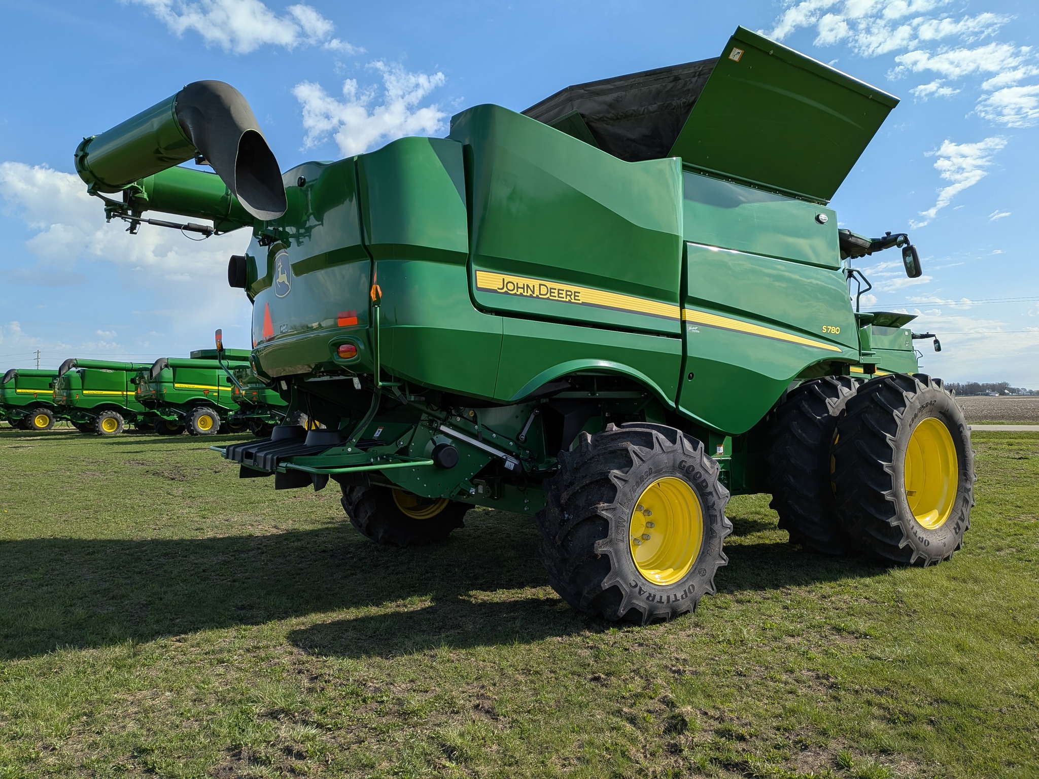  2023 John Deere S780 at Heritage Tractor in Galesburg, IL
