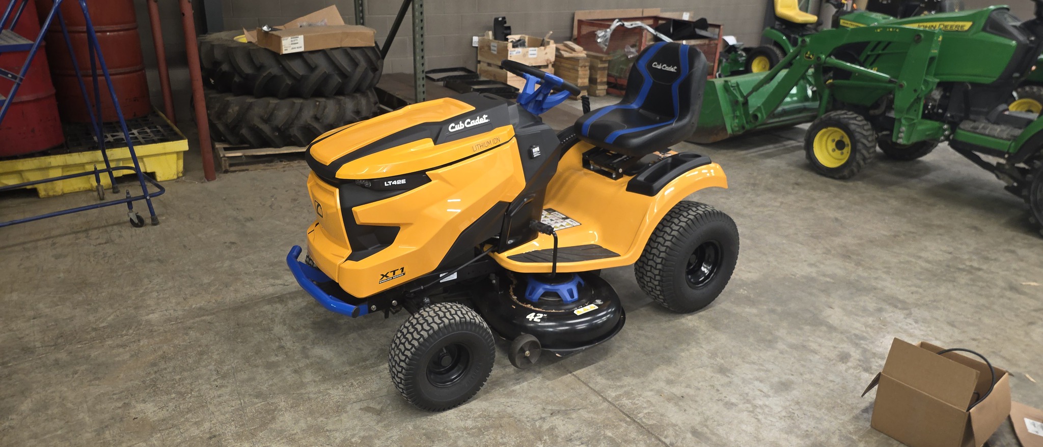 2019 Cub Cadet LT42e Image 1