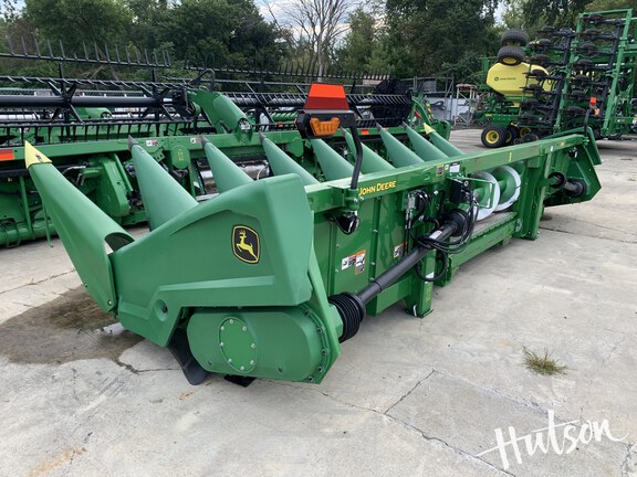 Photo of 2023 John Deere C8R