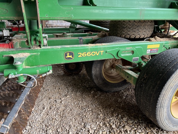 2019 John Deere 2660VT