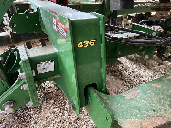 2019 John Deere 2660VT