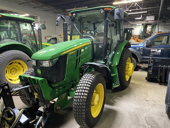  John Deere 5085M