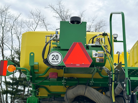 2024 John-Deere 1775NT