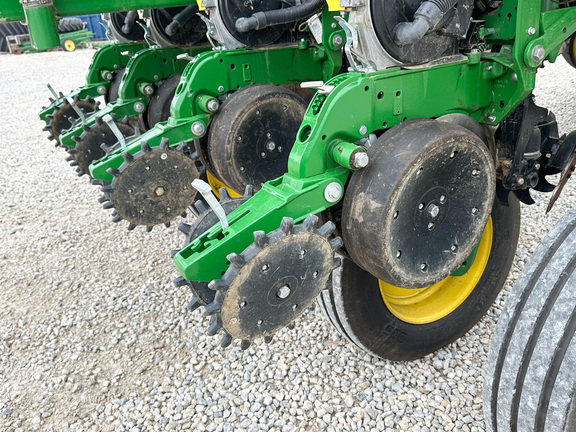 2024 John-Deere 1775NT