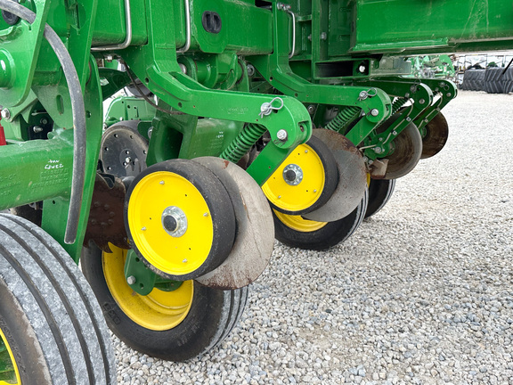 2024 John-Deere 1775NT