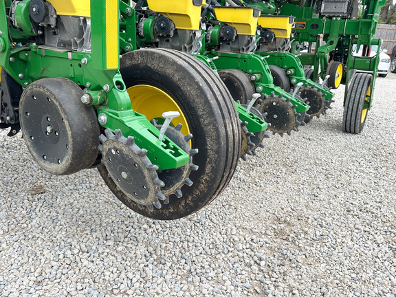 2024 John-Deere 1775NT