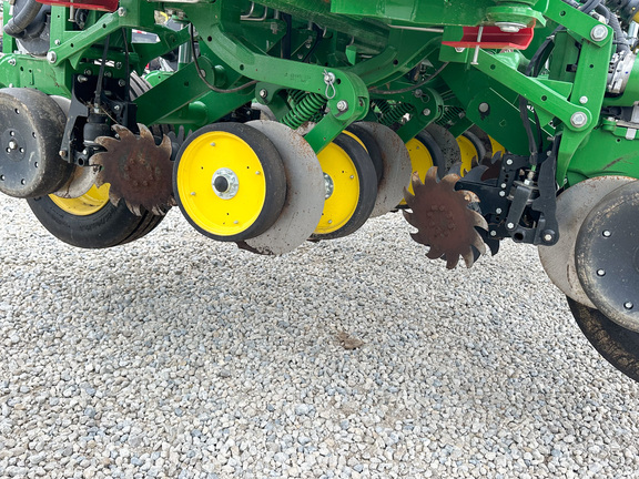 2024 John-Deere 1775NT