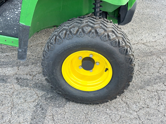 2024 John-Deere TX 4X2