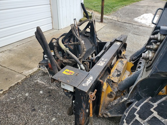 2005 John-Deere CP24