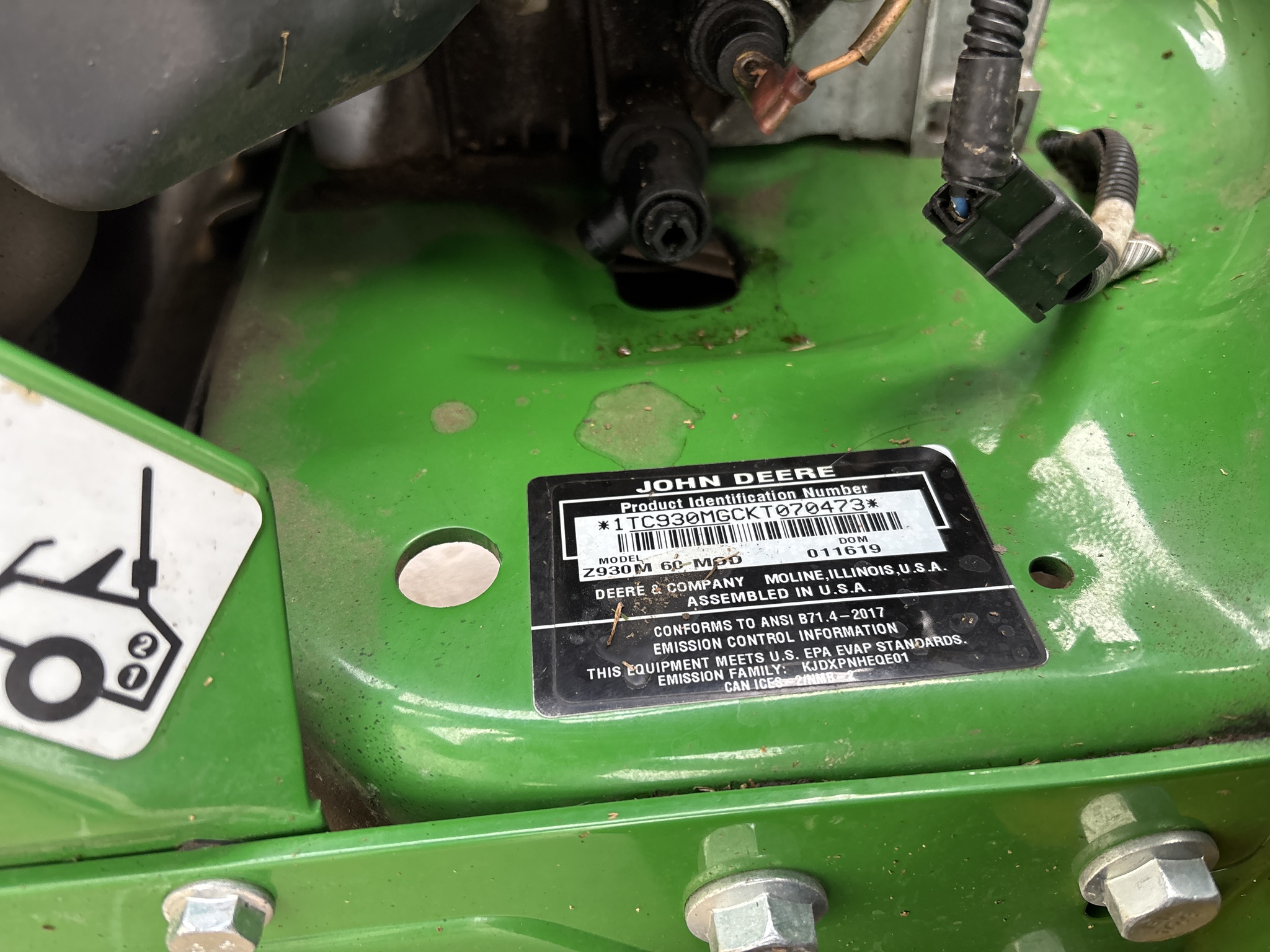 Used 2019 John Deere Z930M Zero Turn Mowers at Koenig Equipment in Urbana, OH - PhotoXL9