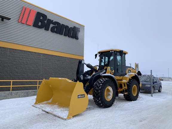 2024 John Deere 544 P