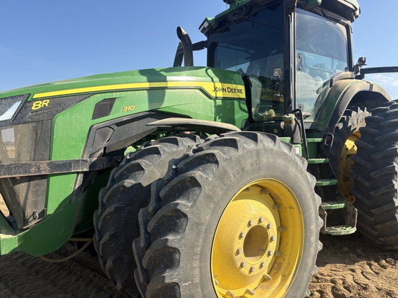 2020 John Deere 8R 310 Photo 3