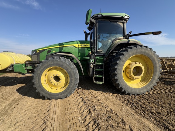 2020 John Deere 8R 310 Photo 6