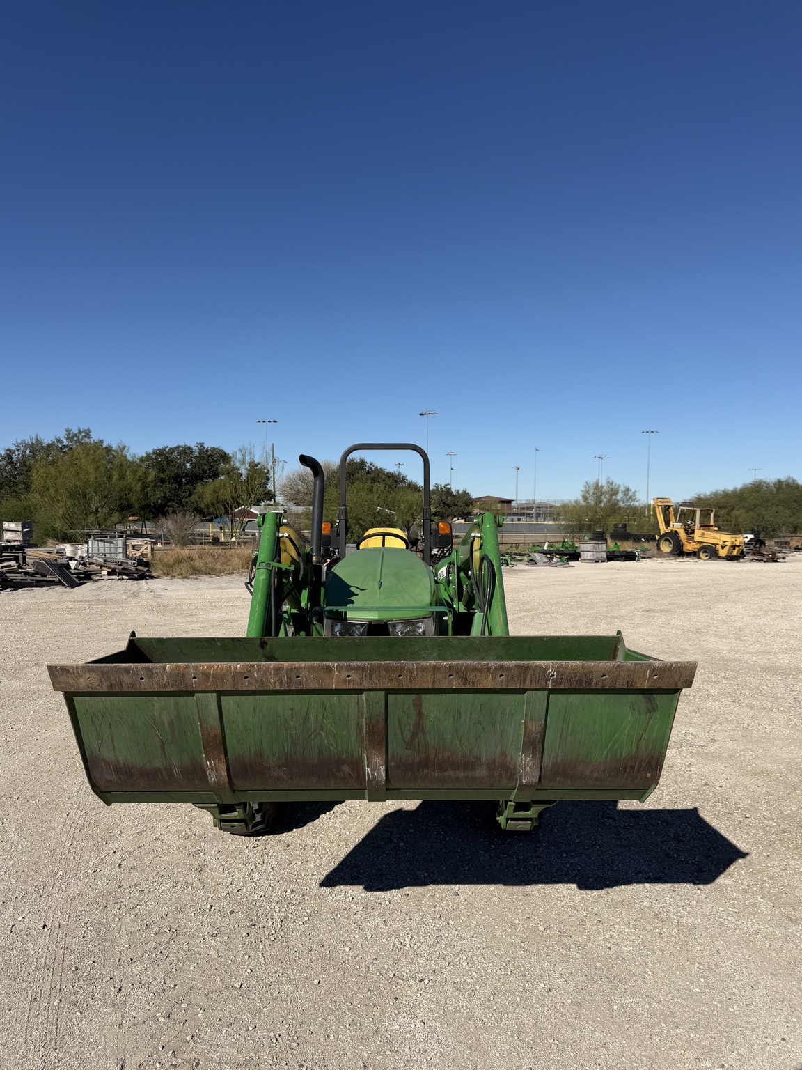 2021 John Deere 5045E Image 7