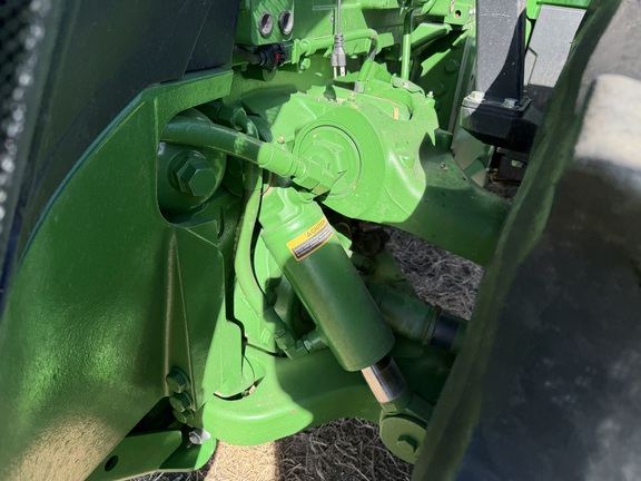 2025 John Deere 8R 410 - Photo11