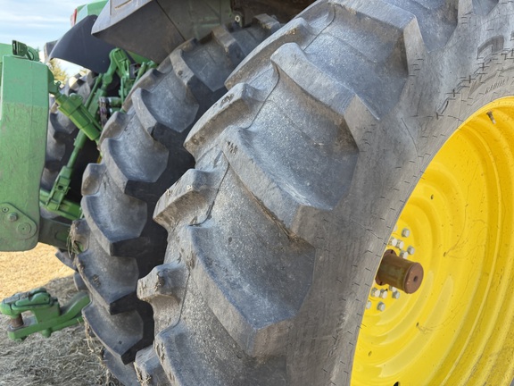 2025 John Deere 8R 410 - Photo15